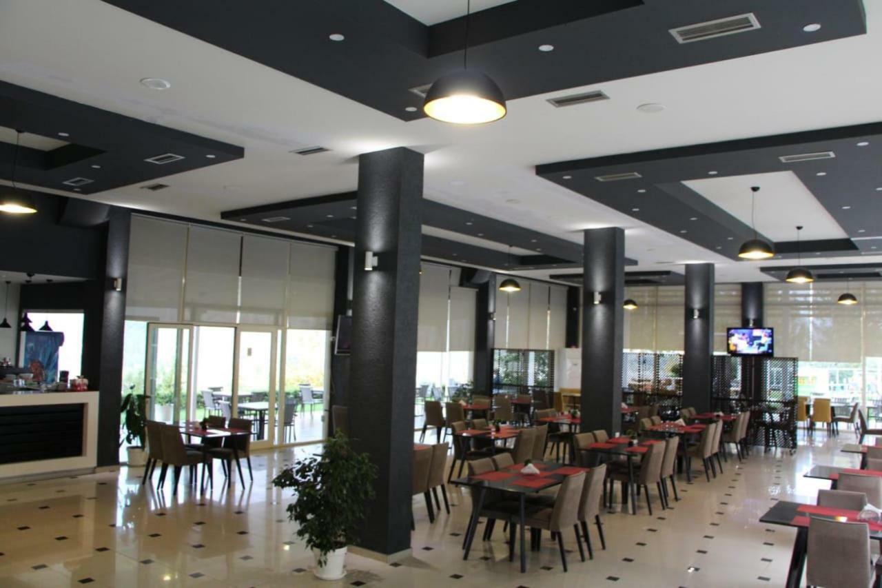 Hotel Auto Grill Roberti Tepelene Extérieur photo